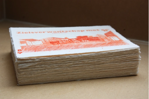 55 etsen in twee kleuren zwart en rood.